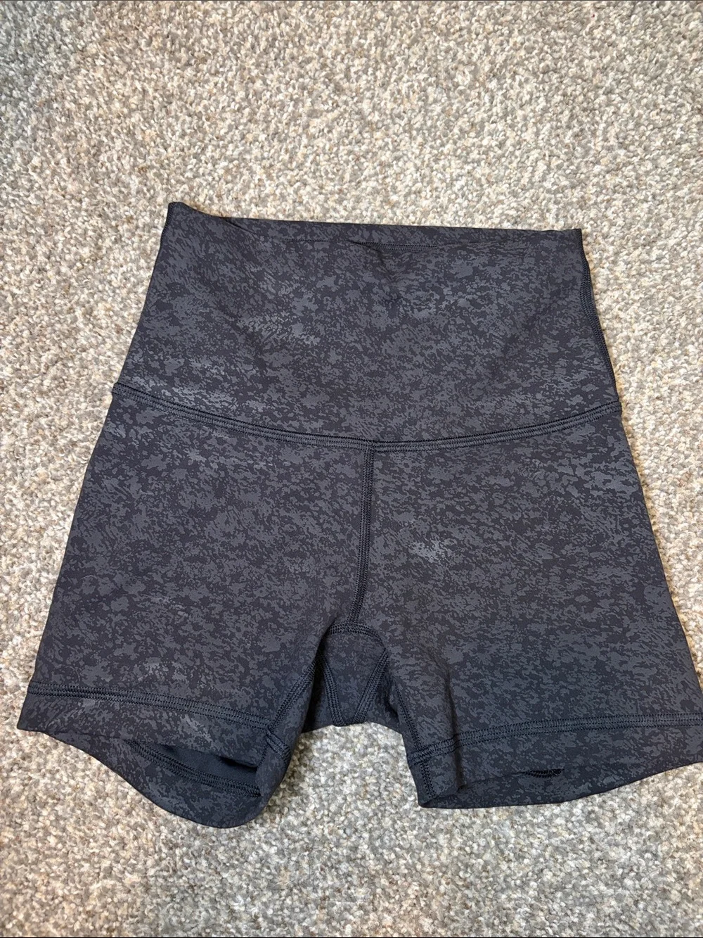 lululemon Wunder Train high-rise short 4”